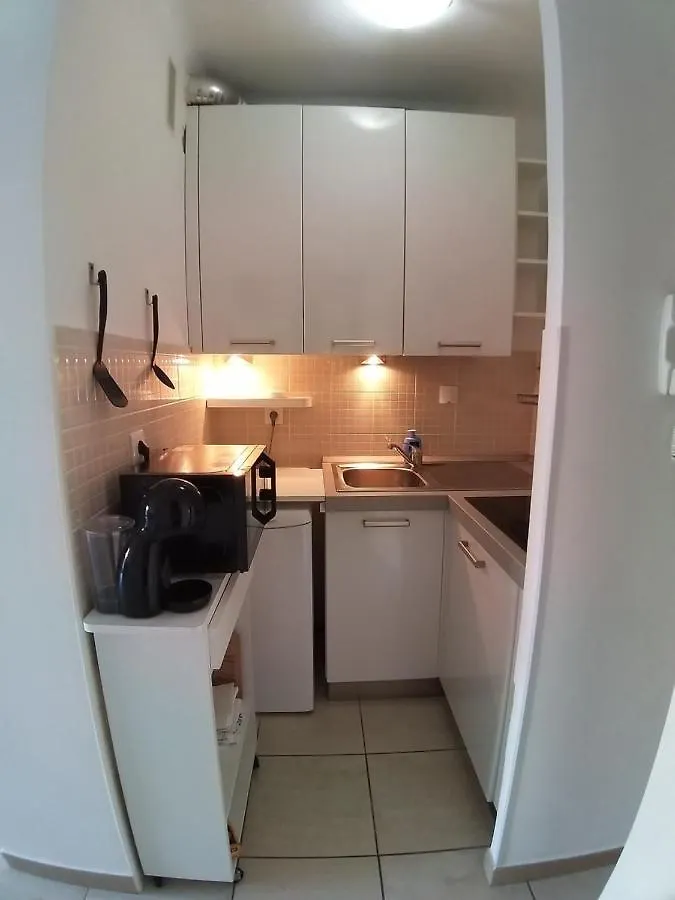 Gabriella Apartment Menton 0*,